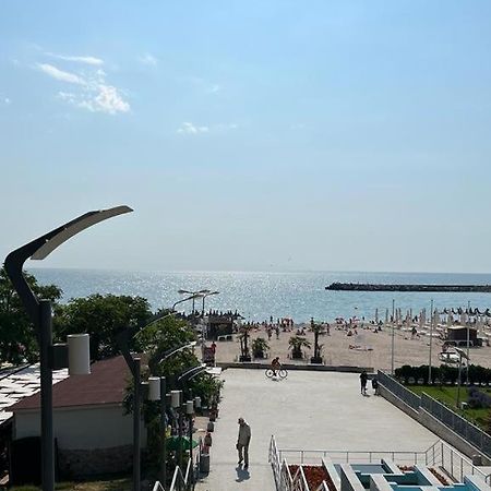 Central Apartment Mangalia Exteriör bild
